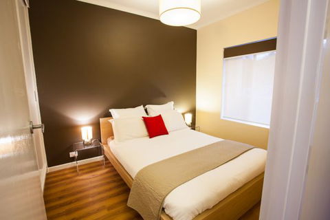 Waterscape Holiday Apartment - Holiday Cairns 3
