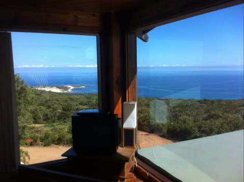 Wavehouse Studio - Holiday Cairns 0