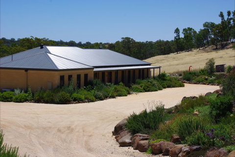 Yalooka Farm - Holiday Cairns 0