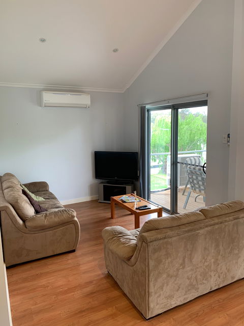 21 Old Murbko Road Morgan - River Shack Rentals - Holiday Cairns 1
