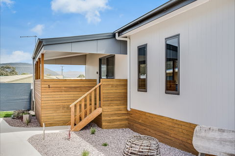 Apartments On Fraser Bicheno - Holiday Cairns 4