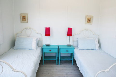 Atlantis Seafarers Cottage - Holiday Cairns 6