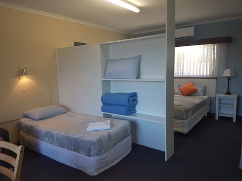 Beachport Motor Inn - Holiday Cairns 0