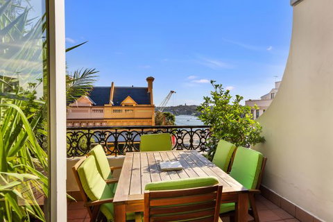 Carlson Terrace - Holiday Cairns 1