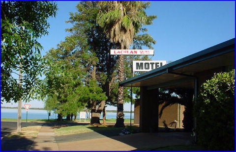 Lachlan Way Motel - Holiday Cairns 0