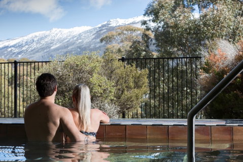 Lake Crackenback Resort And Spa - Holiday Cairns 2