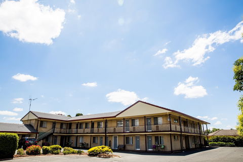 Lilac City Motor Inn And Steakhouse - Holiday Cairns 0