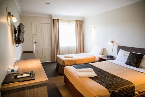 Lilac City Motor Inn And Steakhouse - Holiday Cairns 5