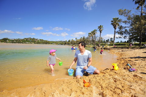 NRMA Sydney Lakeside Holiday Park - Holiday Cairns 1