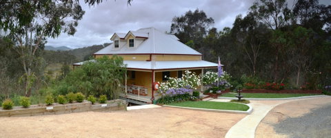 Tanwarra Lodge Bed And Breakfast - Holiday Cairns 0