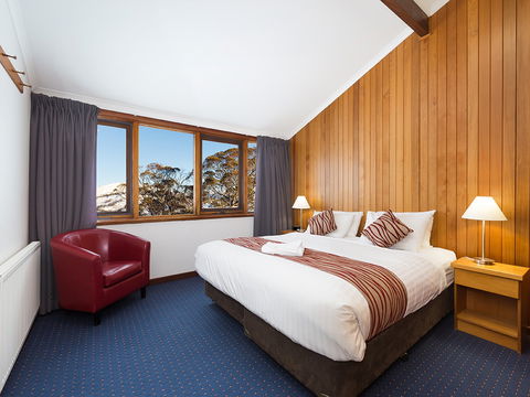 Valhalla Perisher - Holiday Cairns 1