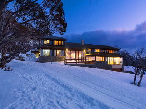 Valhalla Perisher - Holiday Cairns 2