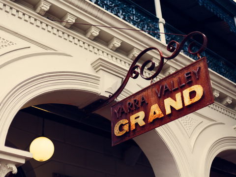 Yarra Valley Grand Hotel - Holiday Cairns 1