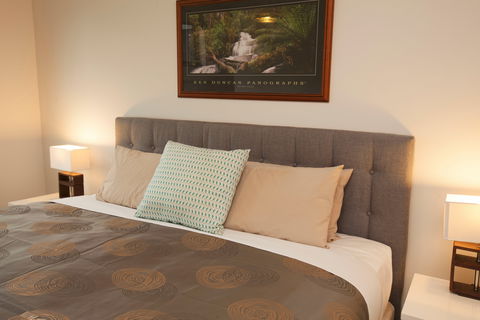 7 Falls Apartments - Holiday Cairns 2
