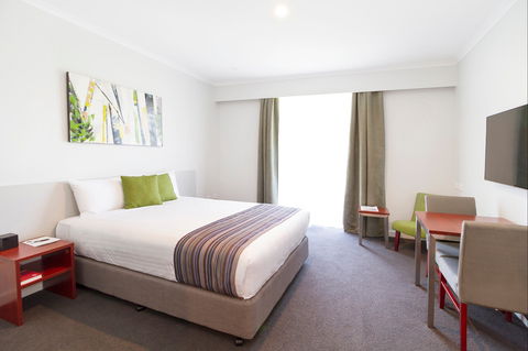 Abode Narrabundah - Holiday Cairns 1