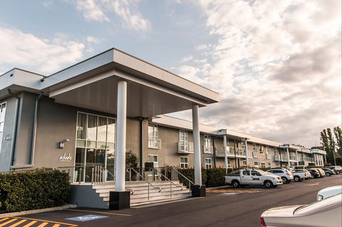 Abode Narrabundah - Holiday Cairns 4
