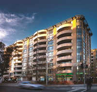 Adina Serviced Apartments Canberra James Court - Holiday Cairns
