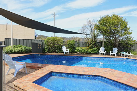 All Decked Out At Penguin Mews - Holiday Cairns 1