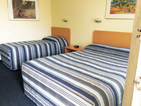 All Seasons Motor Lodge - Open - Holiday Cairns 0