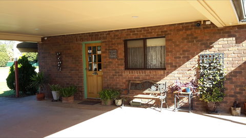 Barham Colonial Motel - Holiday Cairns 0