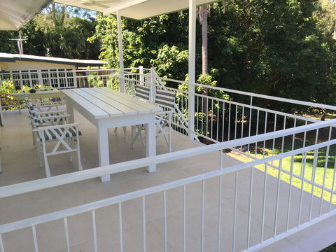 Daggoombah Holiday House - Holiday Cairns 7