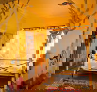 Eternity Springs Art Farm Bed and Breakfast - Holiday Cairns