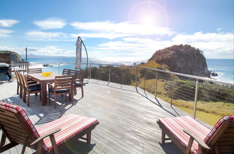 Headlands Beach House - Holiday Cairns 0
