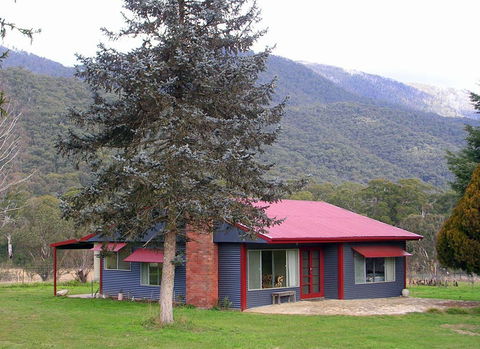 Jagumba - Holiday Cairns 0