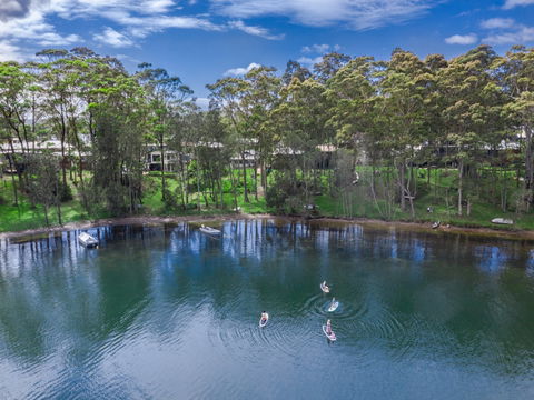 Kings Point Lake House - Holiday Cairns 9