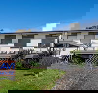 Mavi Beach House - Holiday Cairns