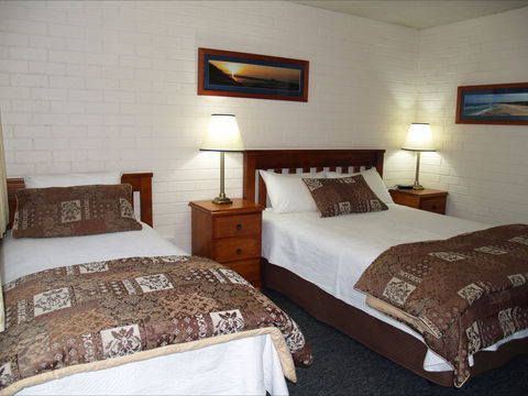 Pigeon House Motor Inn Ulladulla - Holiday Cairns 3