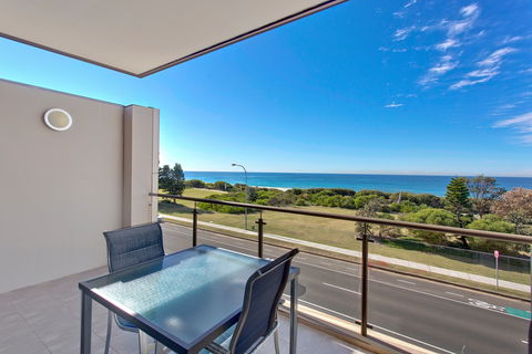 Quality Hotel Sands - Holiday Cairns 0