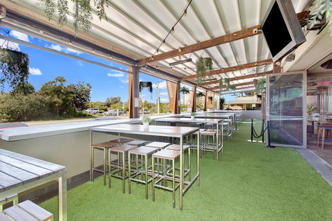 Quality Hotel Sands - Holiday Cairns 2