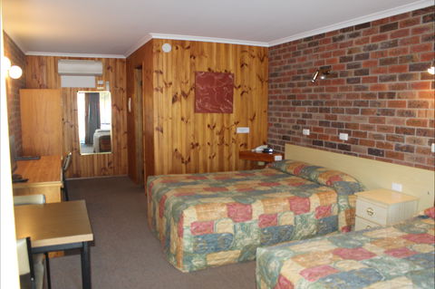 Riverland Motel Barham - Holiday Cairns 2