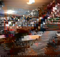 Victoria Hotel Moonan Flat - Holiday Cairns