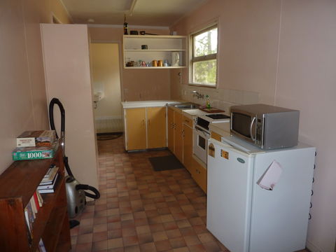 Acacia Cottages - Holiday Cairns 1