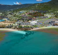 Airlie Beach Hotel - Holiday Cairns
