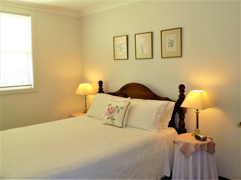 Anglea House Bed And Breakfast - Holiday Cairns 1