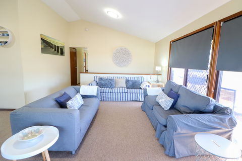 Anglers Abode - Holiday Cairns 1