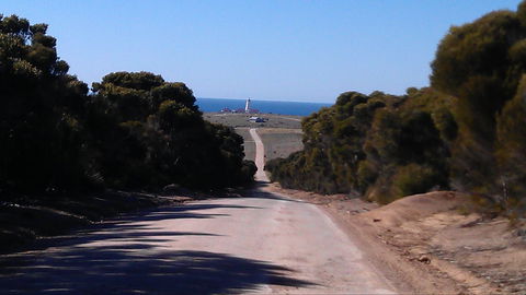 Cape Willoughby Lighthouse Keepers Heritage Accommodation - Holiday Cairns 1