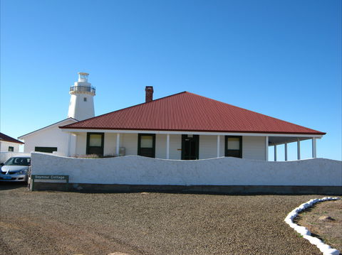 Cape Willoughby Lighthouse Keepers Heritage Accommodation - Holiday Cairns 2