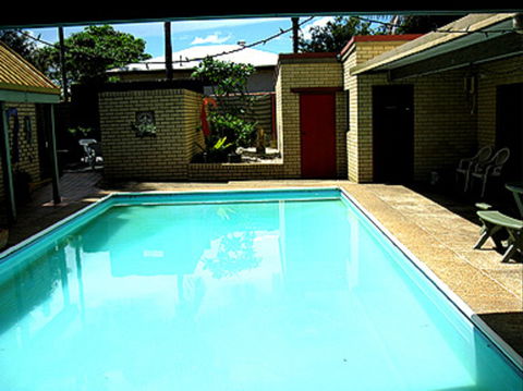 Edge Guest Rooms - Holiday Cairns 2