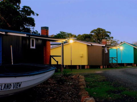 Lake Conjola Waterfront Holiday Park - Holiday Cairns 0