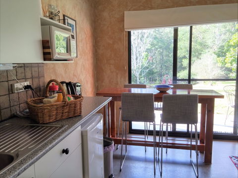 Milton Country Cottages - Holiday Cairns 0