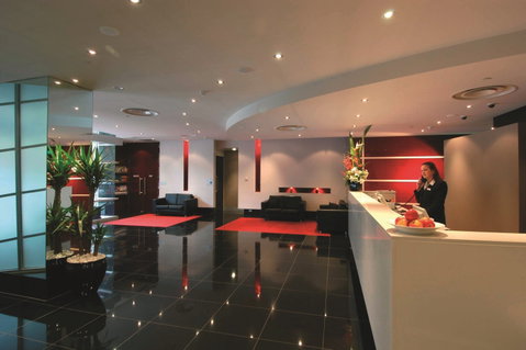Oaks Adelaide Horizons Suites - Holiday Cairns 2