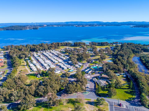 Swansea Lakeside Holiday Park - Holiday Cairns 0