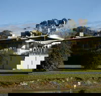 Talbingo Country Club - Holiday Cairns