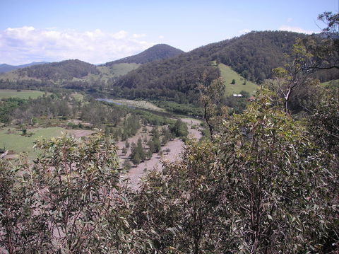 Bellbrook Cabins - Holiday Cairns 1