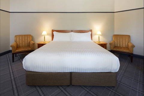 Brassey Hotel - Holiday Cairns 2