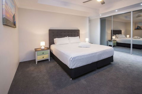 Fairway Lakeside - Holiday Cairns 1